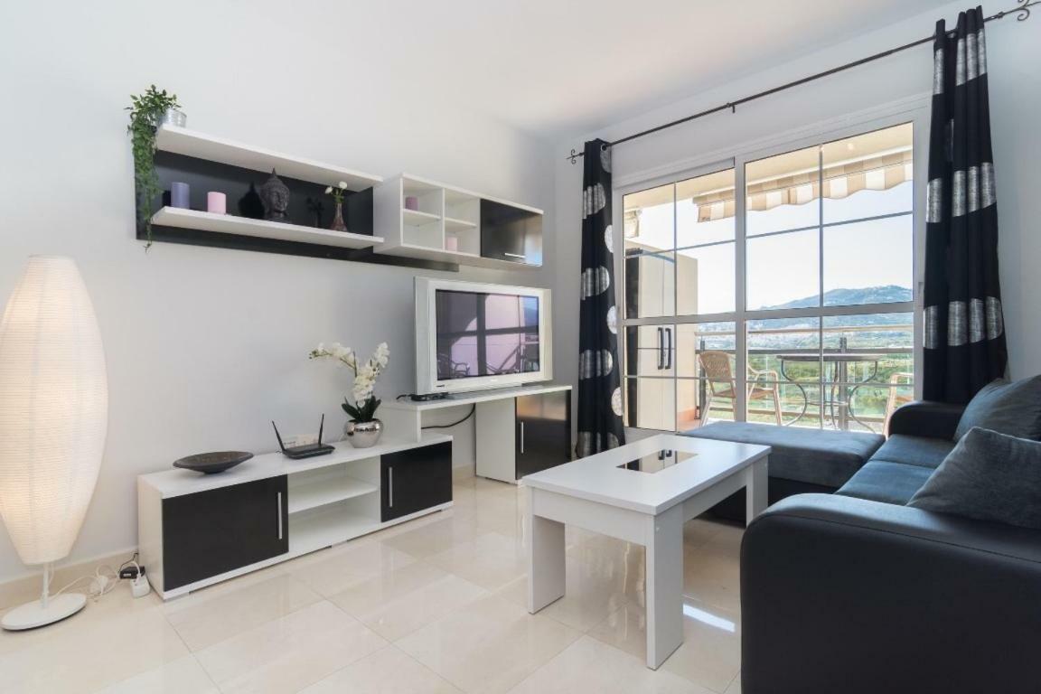 Apartamento En El Mirador De เนร์คา ภายนอก รูปภาพ