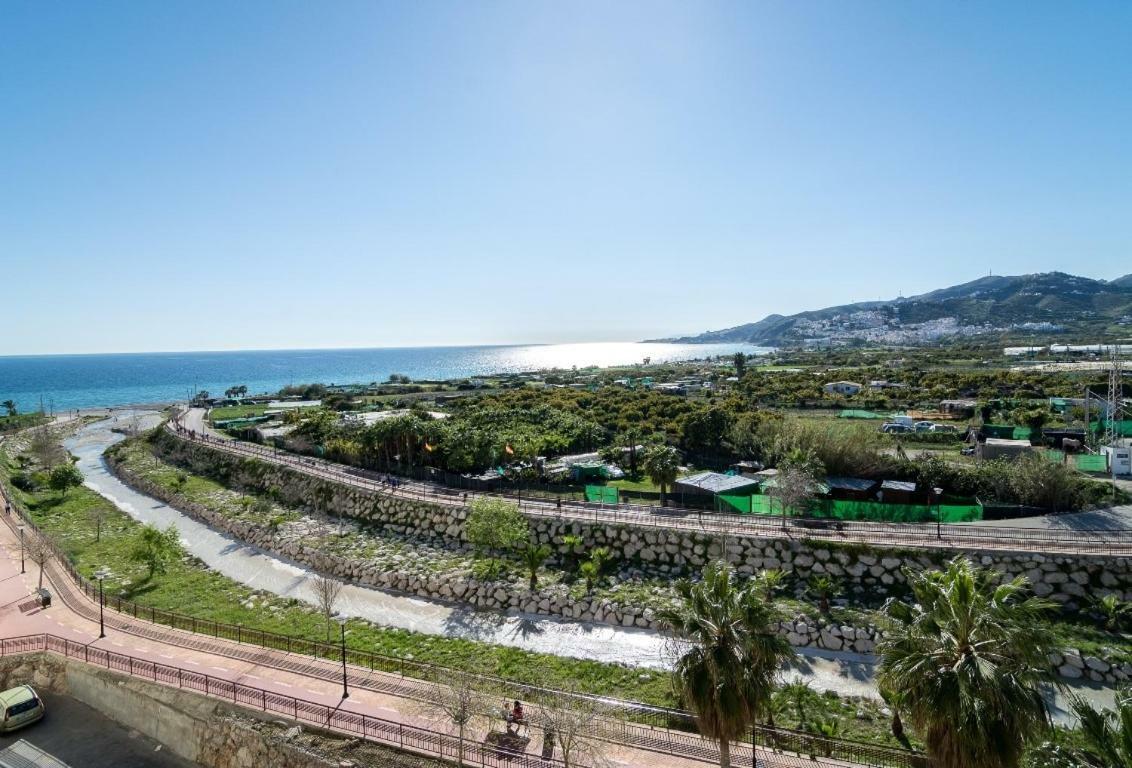Apartamento En El Mirador De เนร์คา ภายนอก รูปภาพ